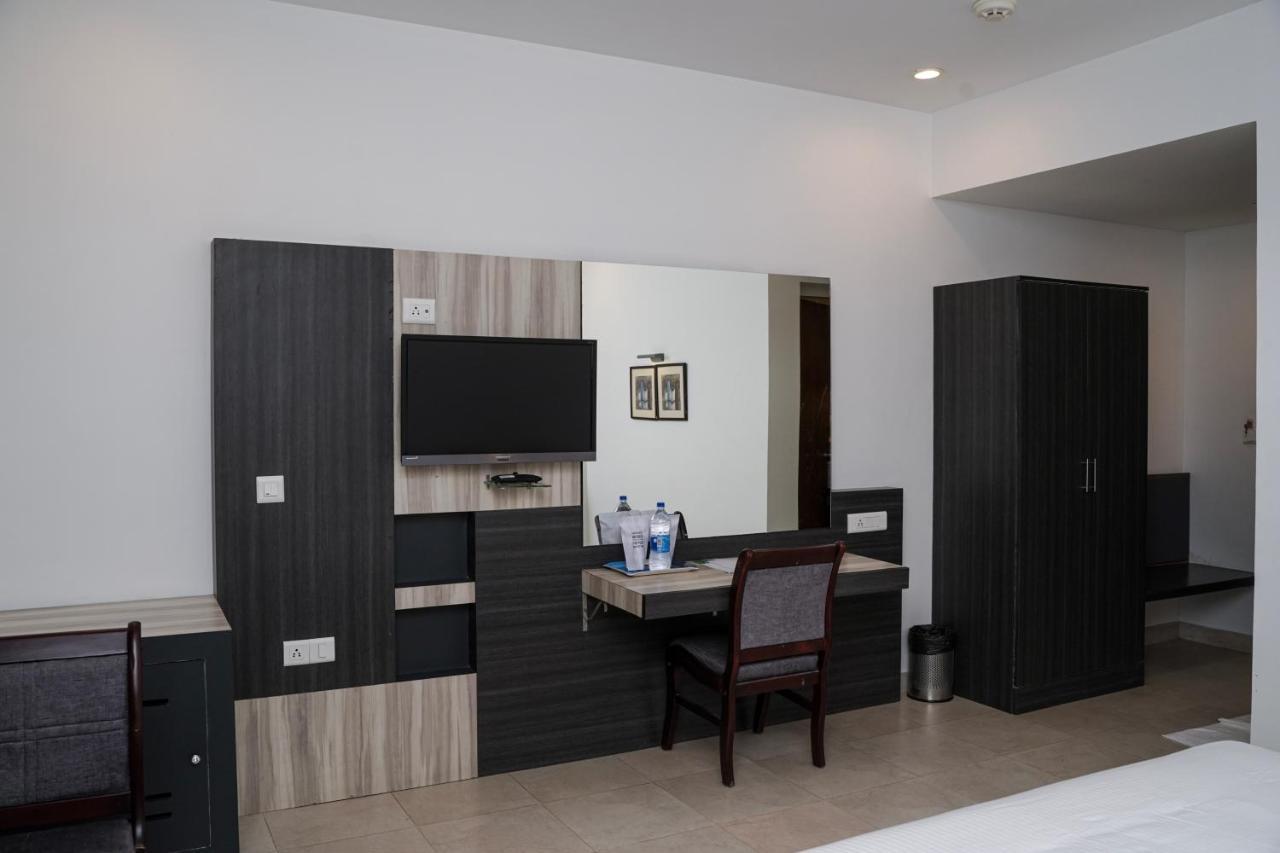 Hotel Palm Shore Palakkad Εξωτερικό φωτογραφία