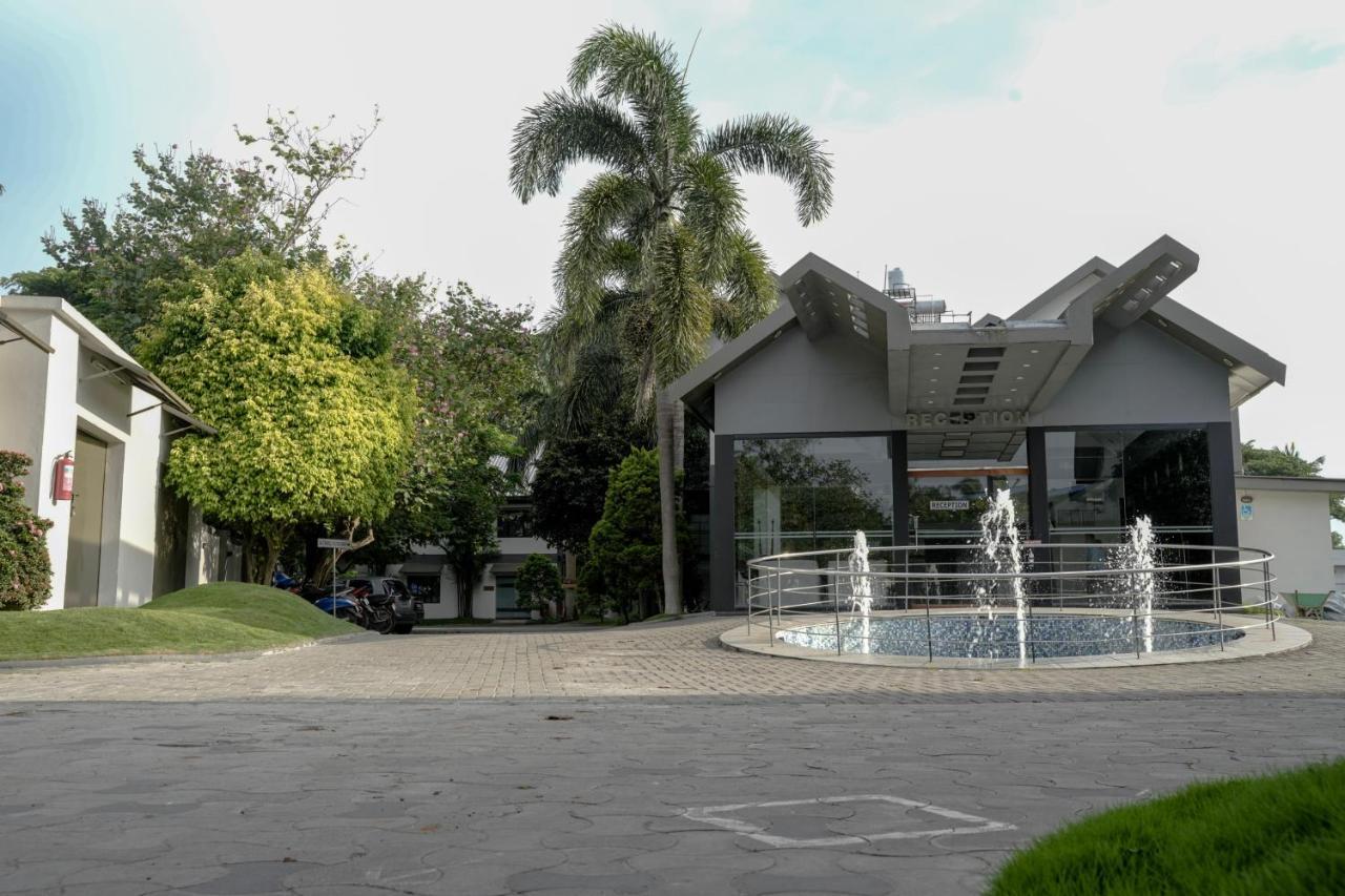 Hotel Palm Shore Palakkad Εξωτερικό φωτογραφία