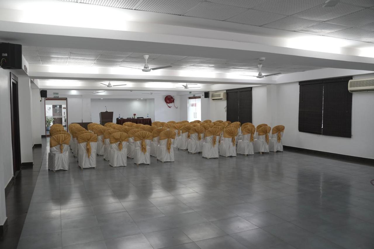 Hotel Palm Shore Palakkad Εξωτερικό φωτογραφία