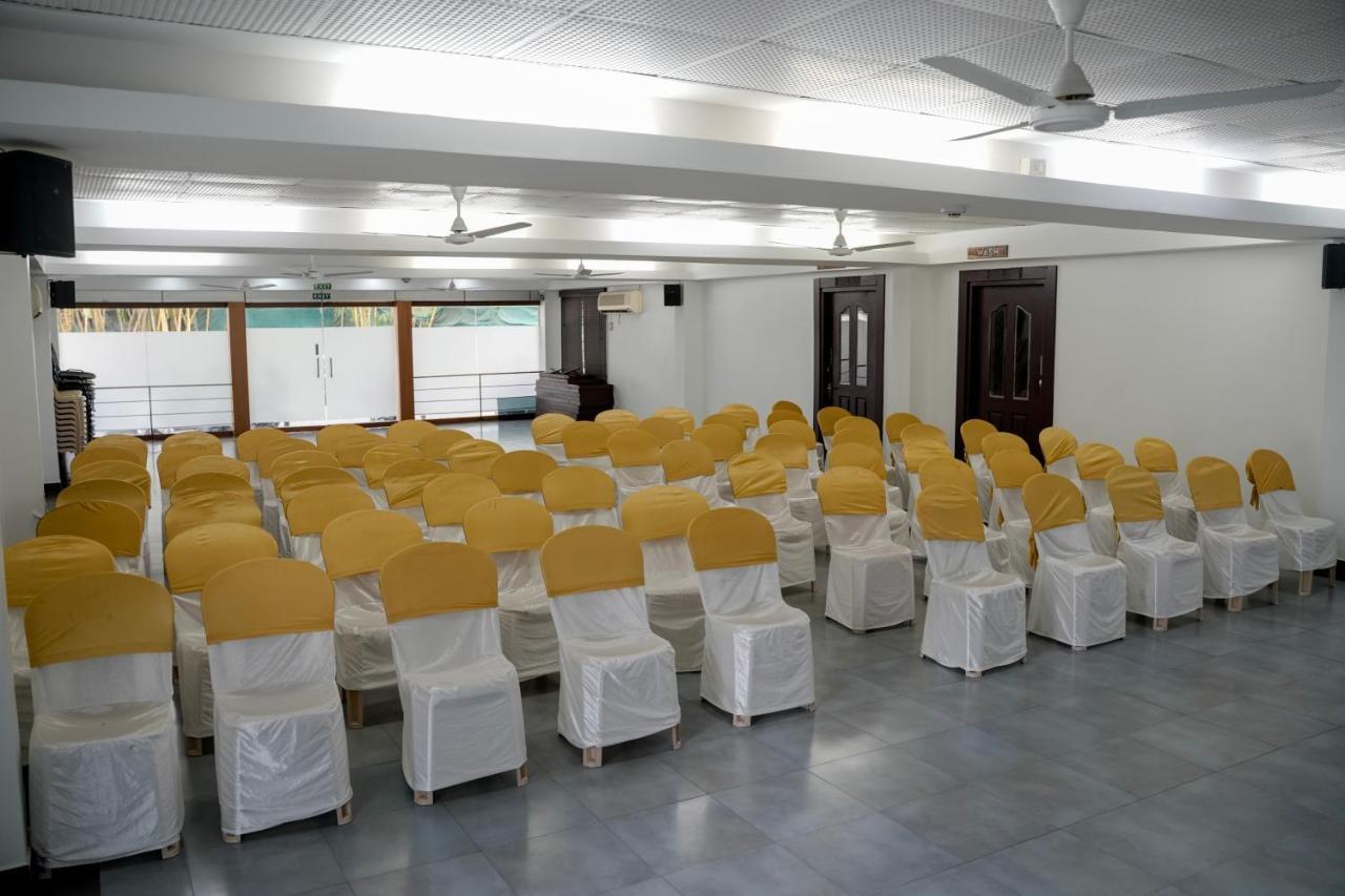 Hotel Palm Shore Palakkad Εξωτερικό φωτογραφία