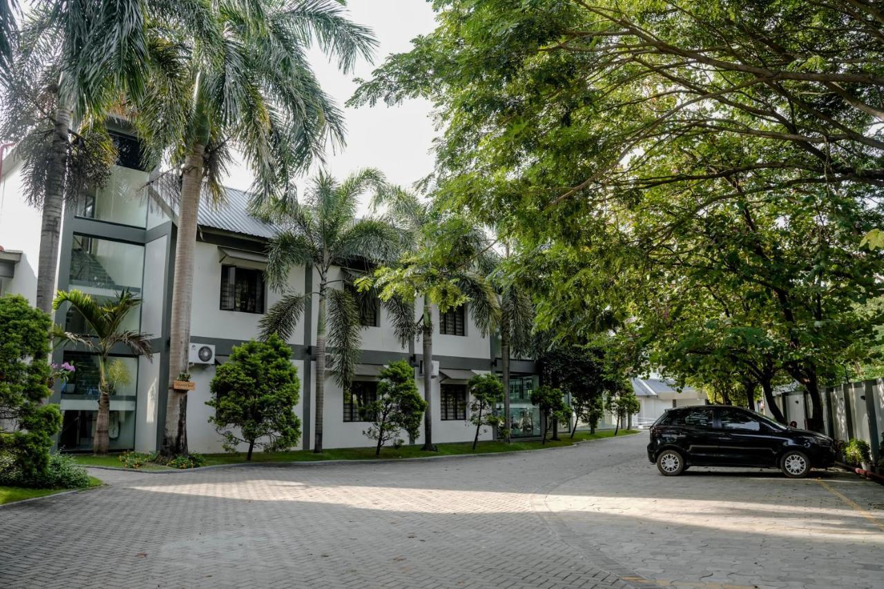Hotel Palm Shore Palakkad Εξωτερικό φωτογραφία