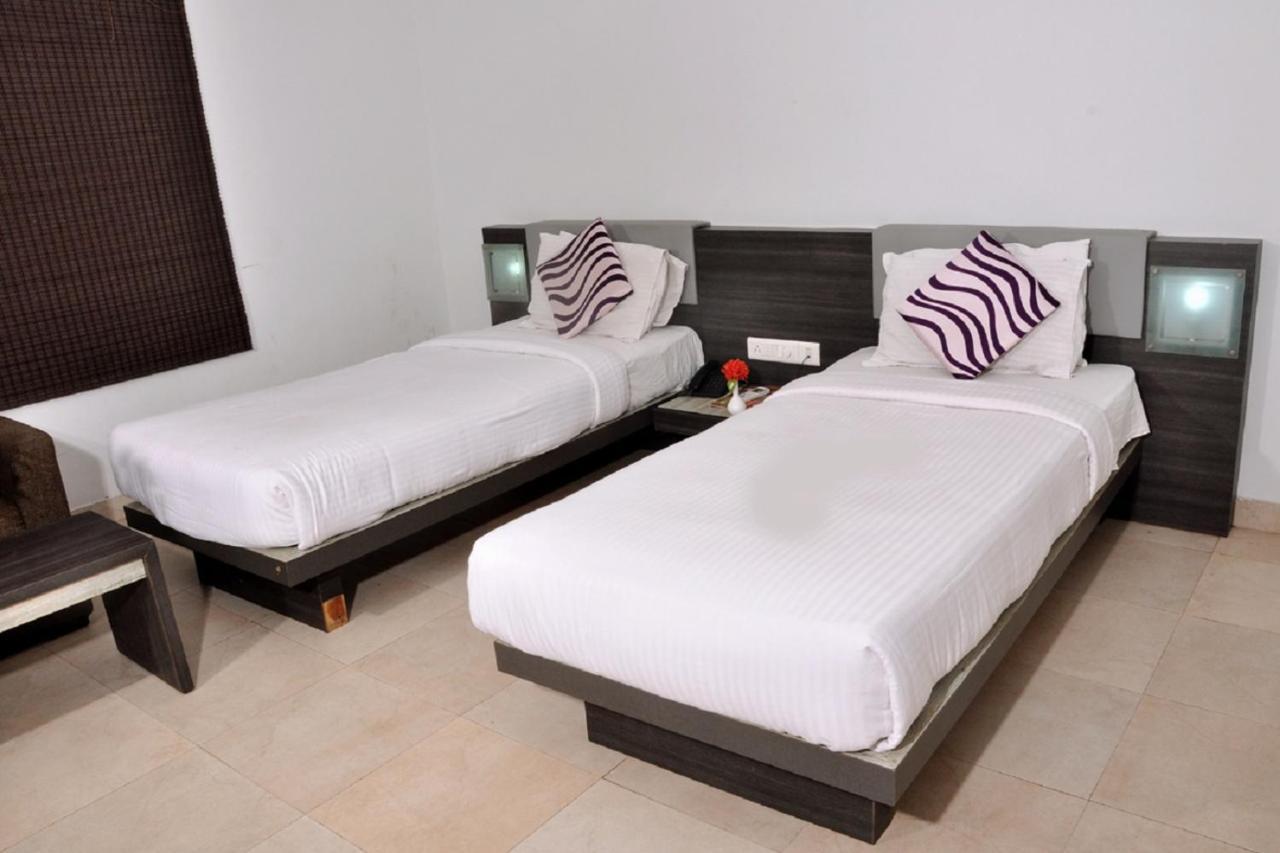 Hotel Palm Shore Palakkad Εξωτερικό φωτογραφία