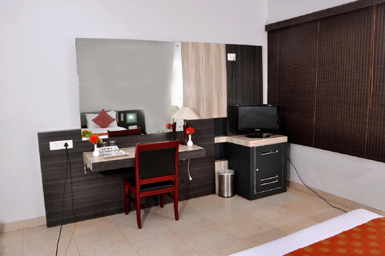 Hotel Palm Shore Palakkad Εξωτερικό φωτογραφία